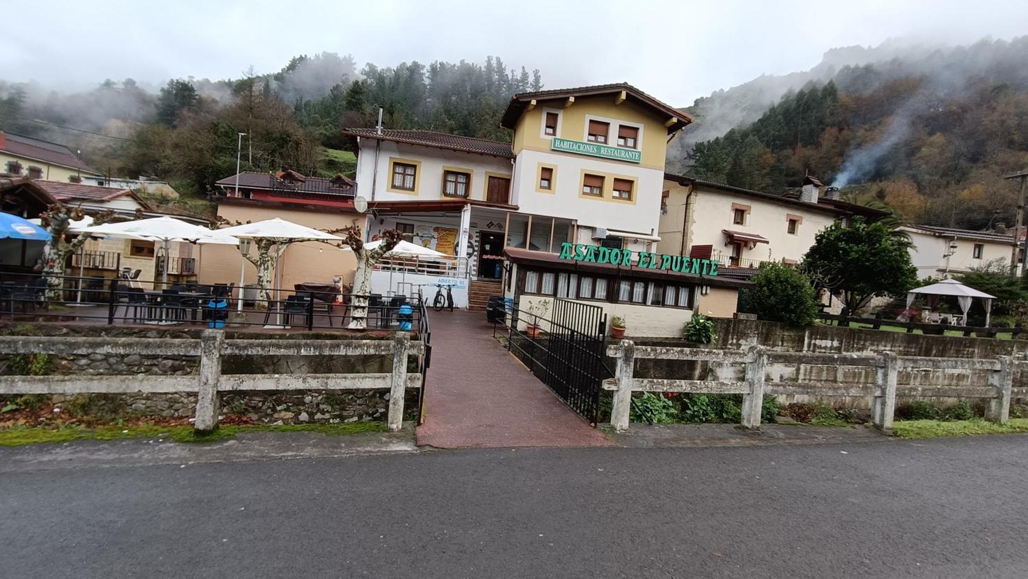 Habitaciones Restaurante Asador El Puente Galdames San Pedro de Galdames Exterior foto